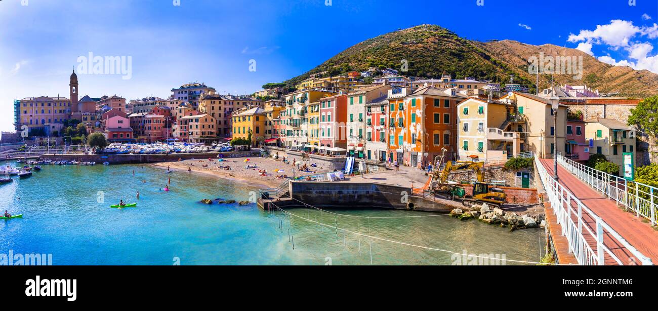 Die buntesten Küstenstädte in der Nähe von Genova - schönes Nervi Dorf in Ligurien mit schönem Strand. Italien Sommerziele, Ligurien Stockfoto