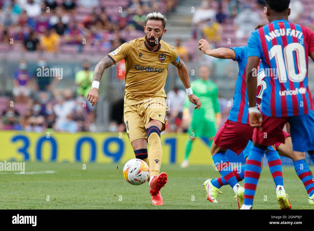 Barcelona, Spanien. September 2021. Jose Luis Morales von Levante UD in Aktion während des LaLiga-Spiels zwischen FC Barcelona und Levante UD im Camp Nou.Endstand; FC Barcelona 3:0 Levante UD. (Foto von Thiago Prudencio/SOPA Images/Sipa USA) Quelle: SIPA USA/Alamy Live News Stockfoto