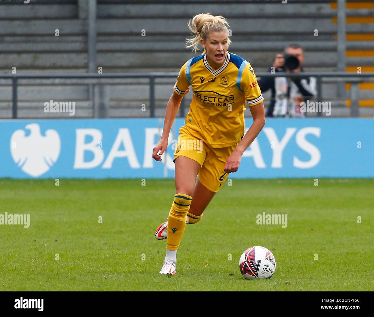 BARNETT, ENGLAND - 26. SEPTEMBER: Justine Vanhaevermaet von Reading FC Women während der Barclays FA Women's Super League zwischen Tottenham Hotspur und Readi Stockfoto