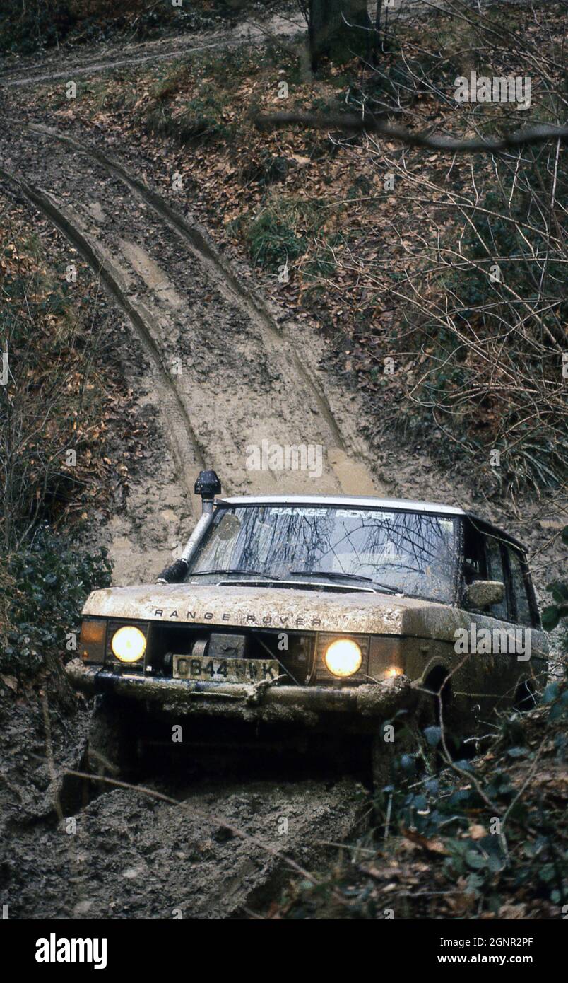Camel Trophy Training mit Land Rover im Eastnor Castle Ledbury Herefordshire UK 12/1986 Stockfoto