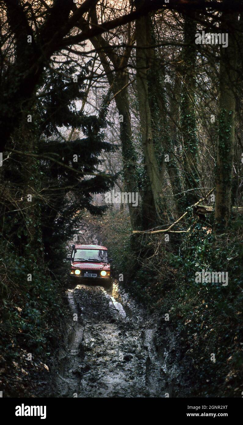Camel Trophy Training mit Land Rover im Eastnor Castle Ledbury Herefordshire UK 12/1986 Stockfoto