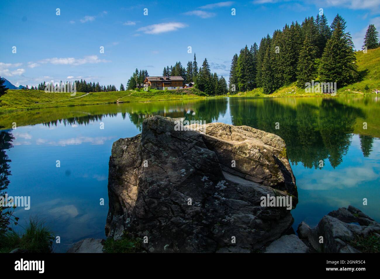 les diablerets im See retaud im wallis in der schweiz Stockfoto