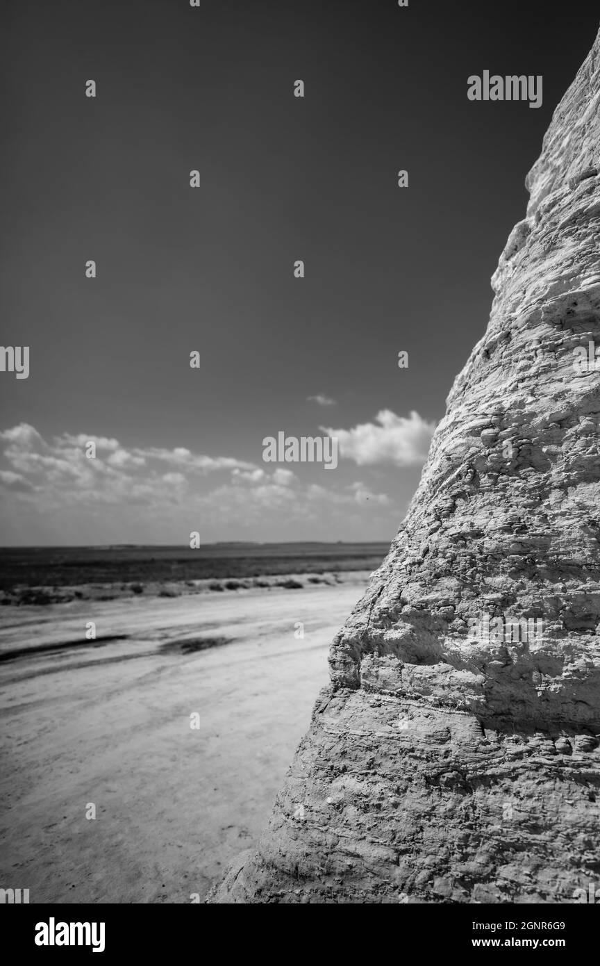 Monument Rocks in Grove County, Kansas. Die Kalksteinformation ist ein denkmalgeschütztes nationales Naturdenkmal. Stockfoto