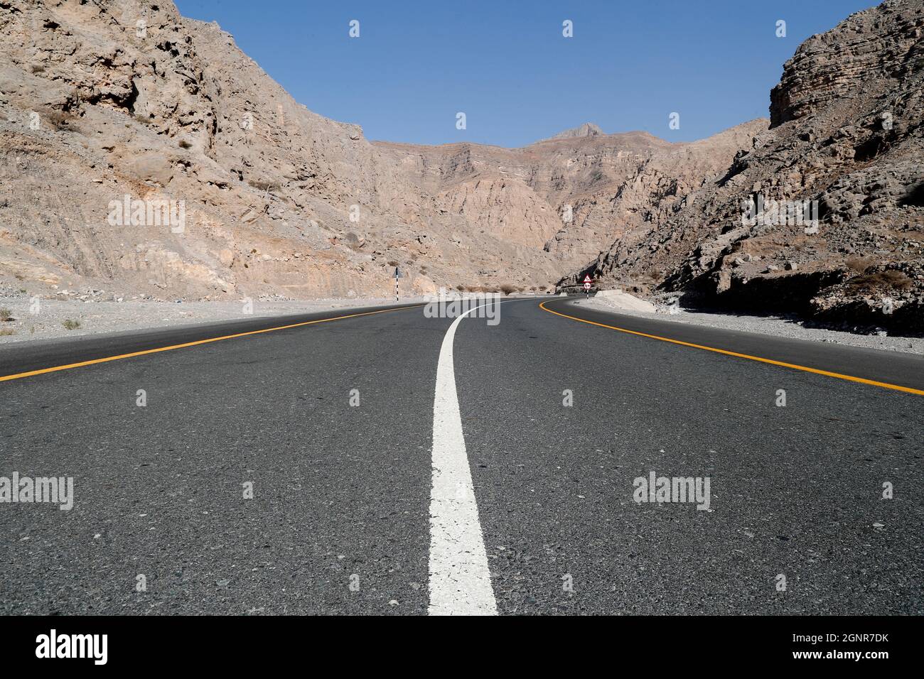 Desert Road am Jebel Jais Mountain. Vereinigte Arabische Emirate. Stockfoto