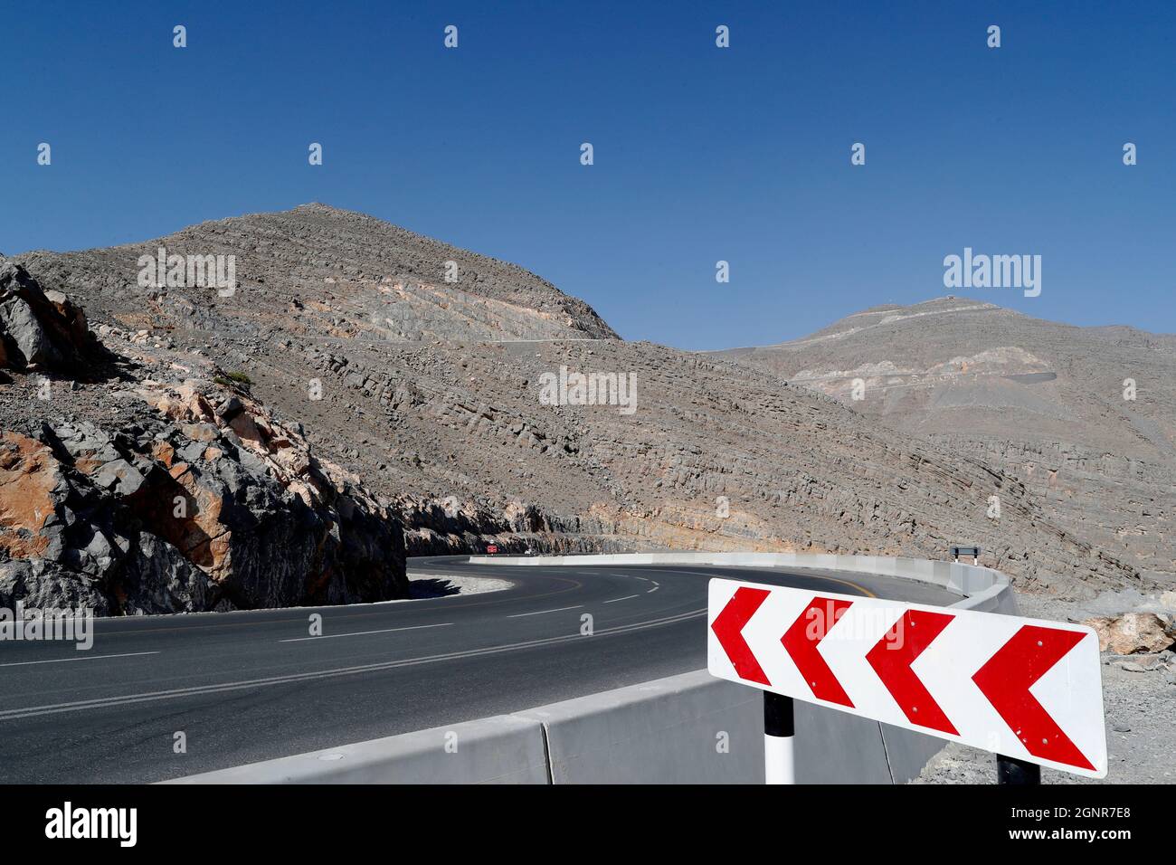 Desert Road am Jebel Jais Mountain. Vereinigte Arabische Emirate. Stockfoto