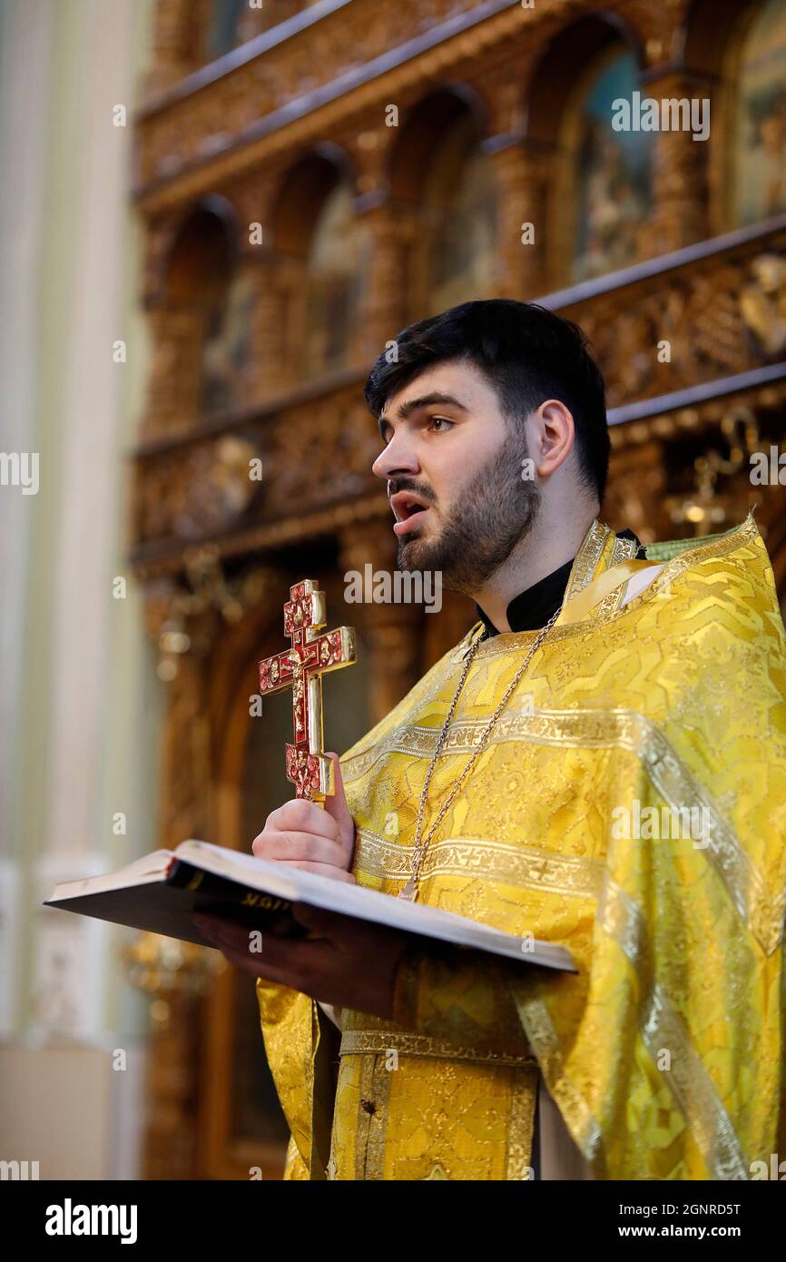 Orthodoxe Messe in der Verklärung-Kirche, Chisinau, Moldawien Stockfoto