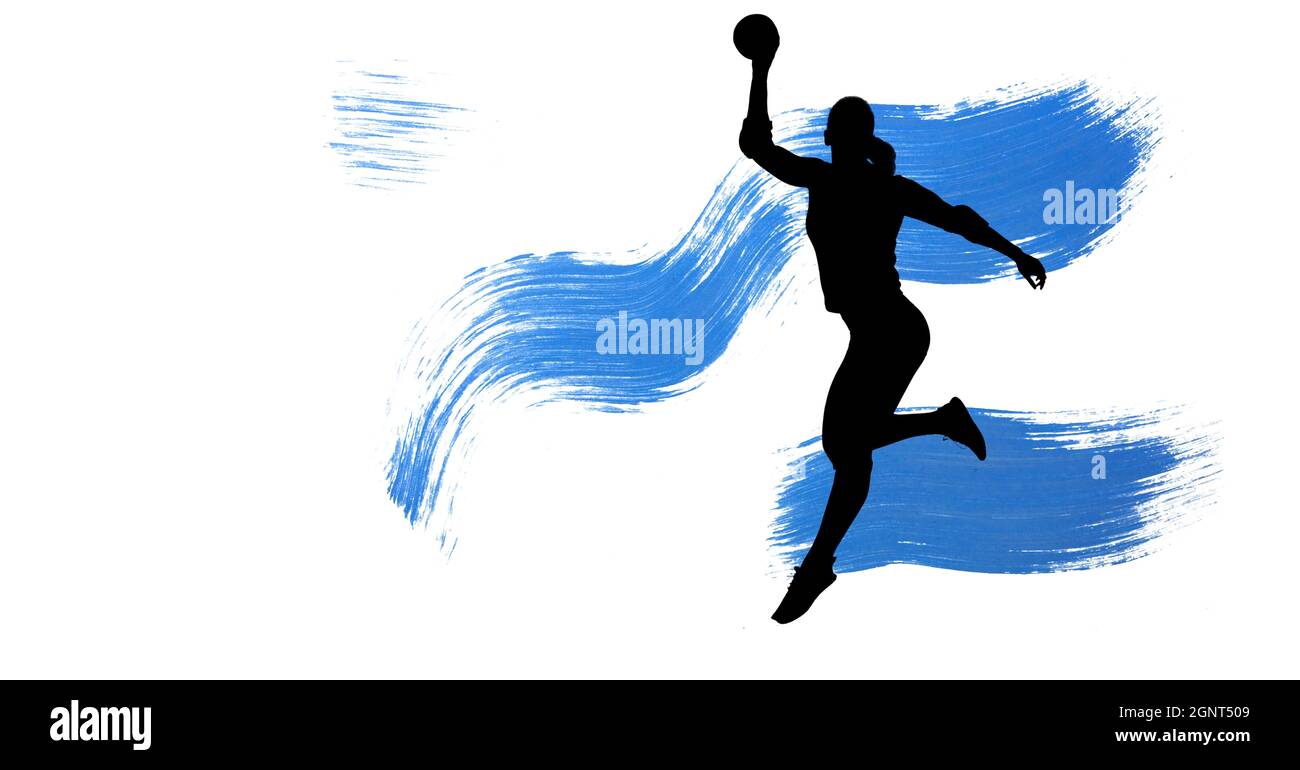 Silhouette der weiblichen Handballspielerin gegen blaue Pinselstriche auf weißem Hintergrund Stockfoto