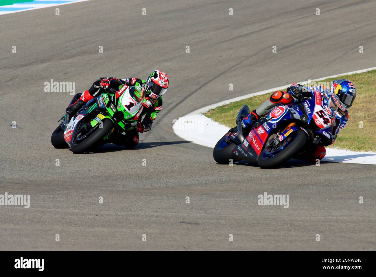 WSBK 2021 Superbike, einige der herausragenden Fahrer der Kategorie auf Rennen # 54 Toprak Razgatlioglu # 1 Jonathan Rea Stockfoto