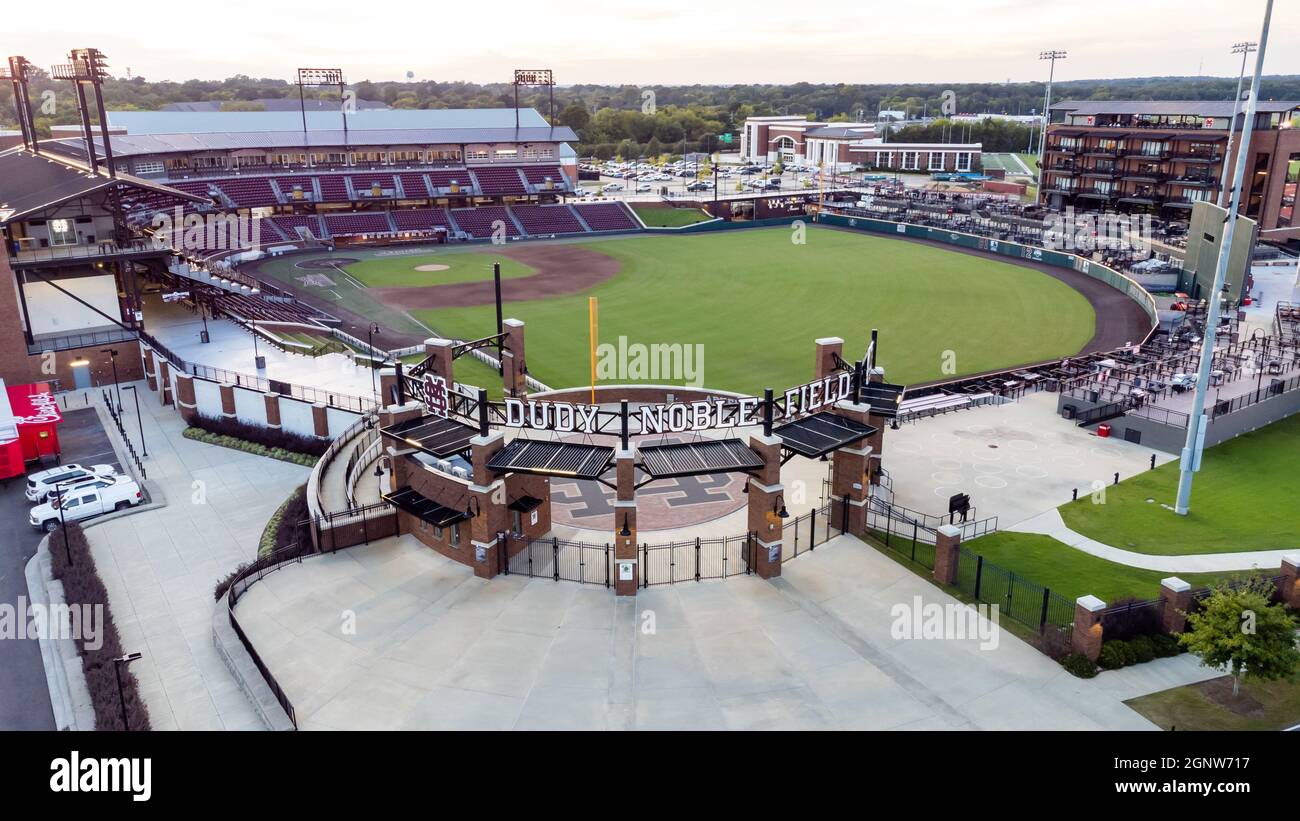 Starkville, MS - 24. September 2021: Dudy Noble Field, Heimat des Baseballteams Mississippi State Bulldogs. Stockfoto