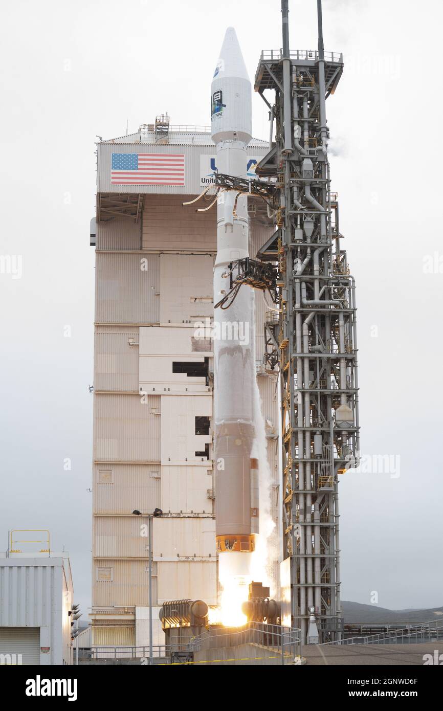September 2021; Vandenberg AFB, Kalifornien, USA; der Start der ULA-Atlas-V-401-Rakete mit der Landsat-9-Mission für NASA und USGS. Obligatorische Gutschrift: Stan Szeto-Image of Sport Stockfoto
