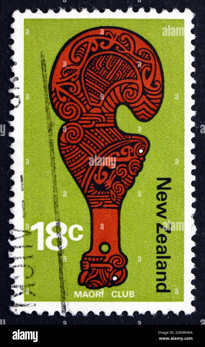 NEUSEELAND - UM 1971: Eine in Neuseeland gedruckte Marke zeigt Maori Club, Weapon, um 1971 Stockfoto