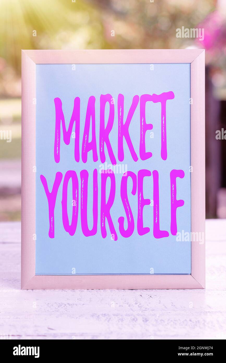 Schreiben Anzeige Text selbst zu Market. Business-Konzept, das sich für jede Art von Aufgabe und Projekt im Leben schriftlich wichtige Notizen und neu Stockfoto