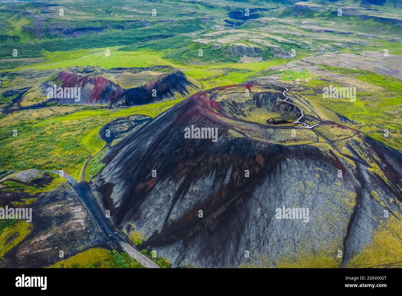 Luftpanorama vom Vulkan Grabrok und Lava Valley aus Island Stockfoto