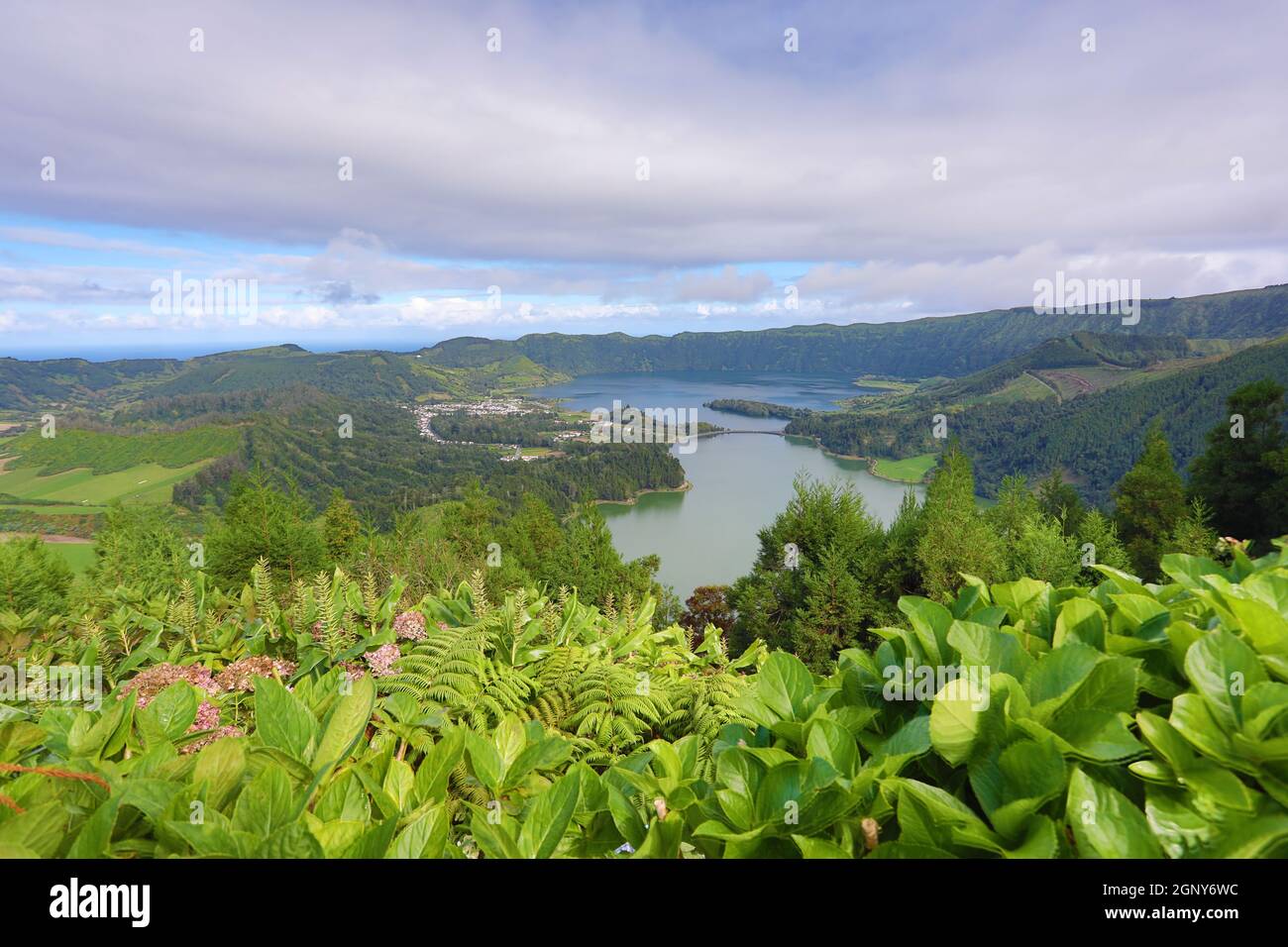 Die erstaunliche Lagune der sieben Städte (Lagoa das 7 cidades) - Azoren - Portugal Stockfoto