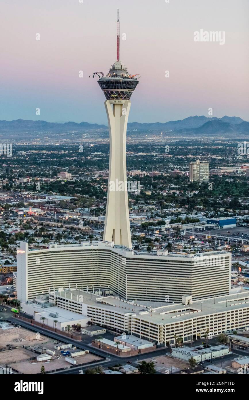 Luftaufnahme des Stratosphere Casino Hotel und Turm, Las Vegas, Nevada, USA Stockfoto