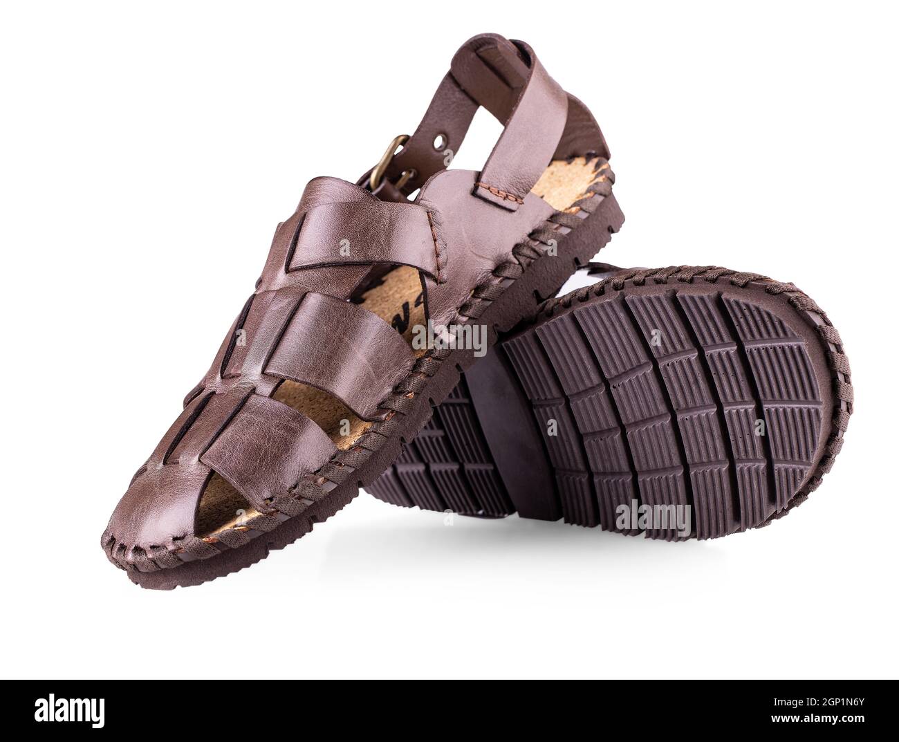 Die Leder braun Herren Sandalen auf Weiß Stockfoto