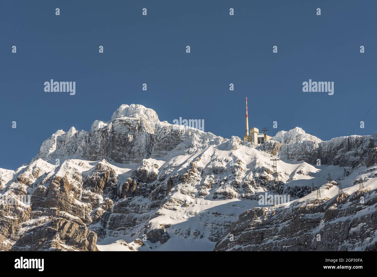 Der schneebedeckte Gipfel des Saentis, Kanton Appenzell Ausserrhoden, Schweiz Stockfoto