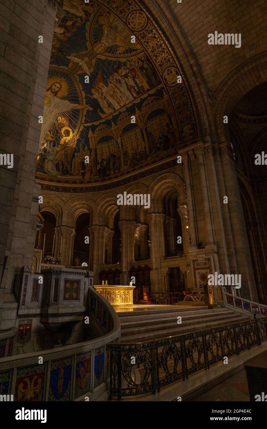Goldener Ltar auf der Basilika Sacre Coeur in Paris Stockfoto