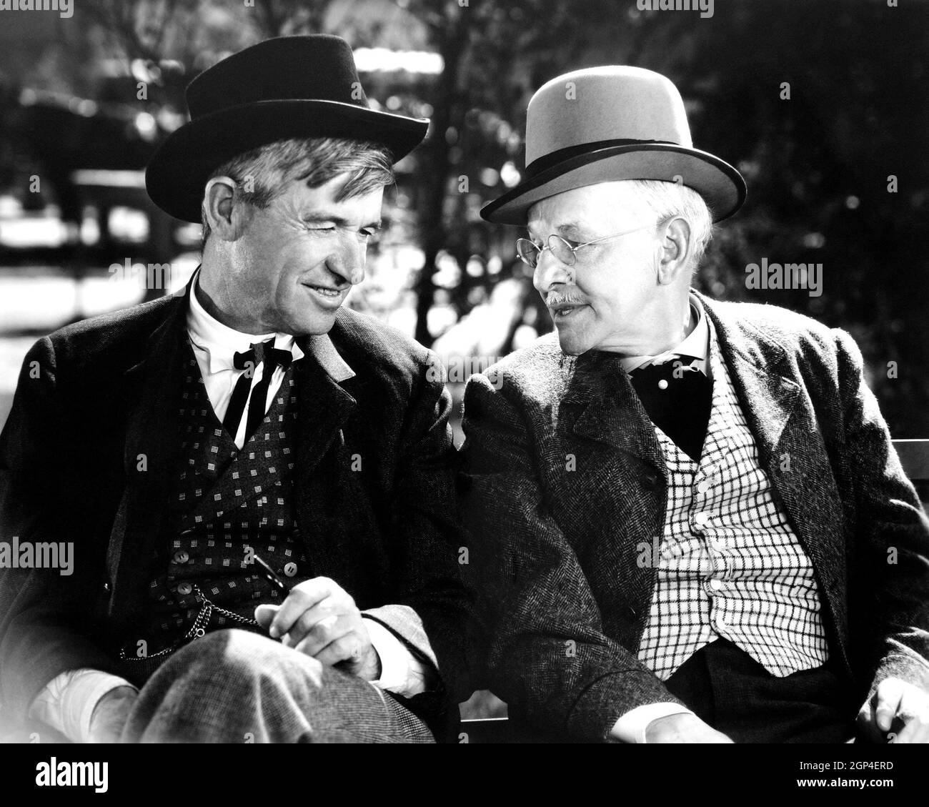 DER COUNTY CHAIRMAN, von links, will Rogers, Robert McWade, 1935, TM