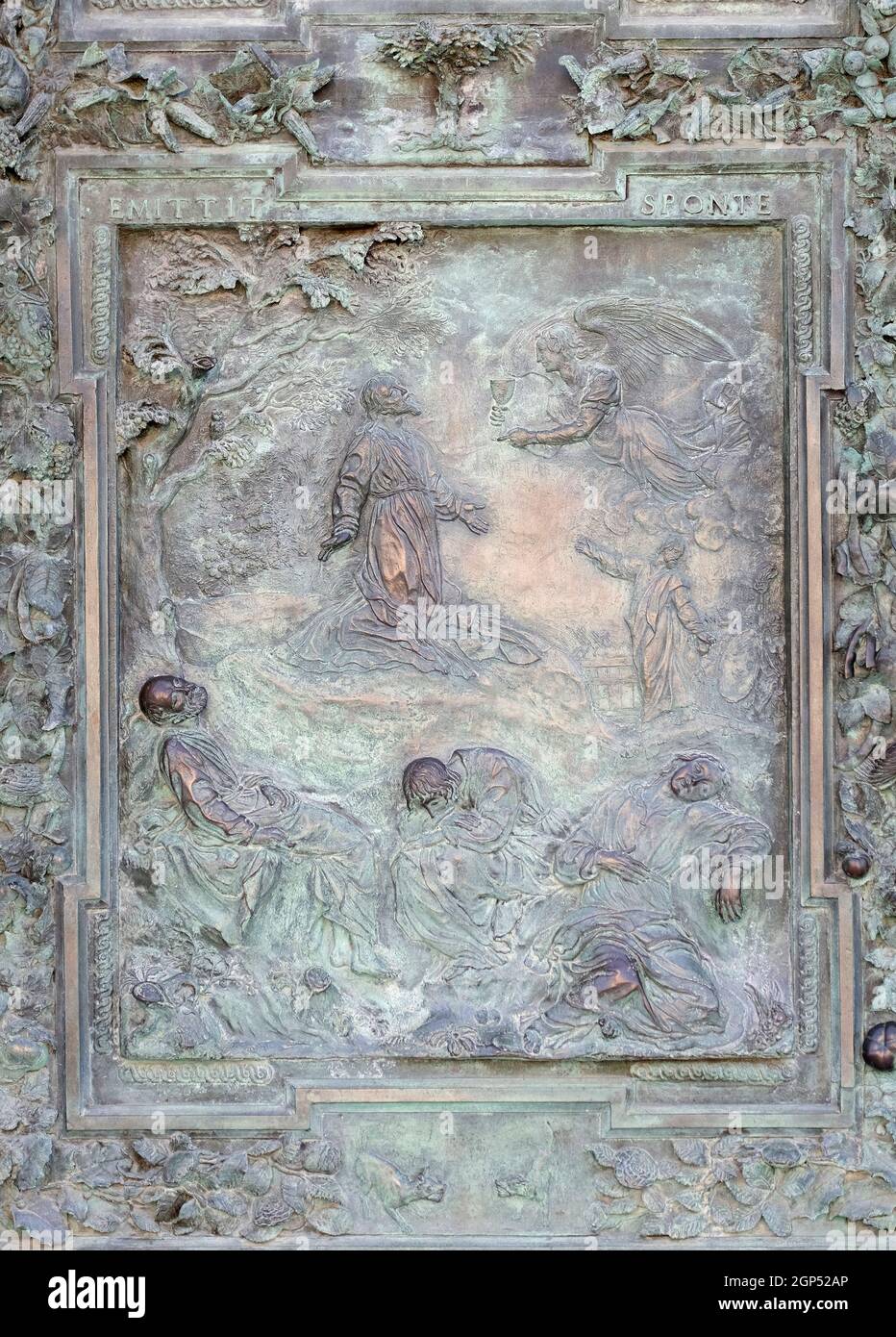 Agonie im Garten, Kunstwerke aus der Schule von Giambologna, Tafel aus der Bronzetür rechts von der Kathedrale St. Maria Himmelfahrt in Pi Stockfoto