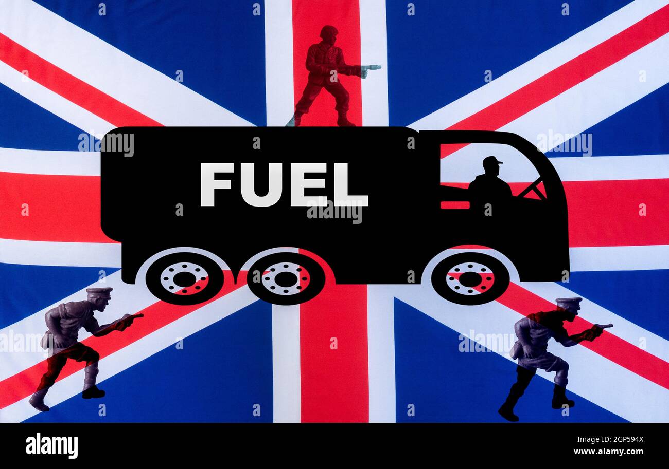 LKW-Fahrermangel, Panik beim Treibstoffkauf, Benzinarmee wird zum Fahren eingezogen, Brexit, globales Großbritannien... Konzept. Stockfoto