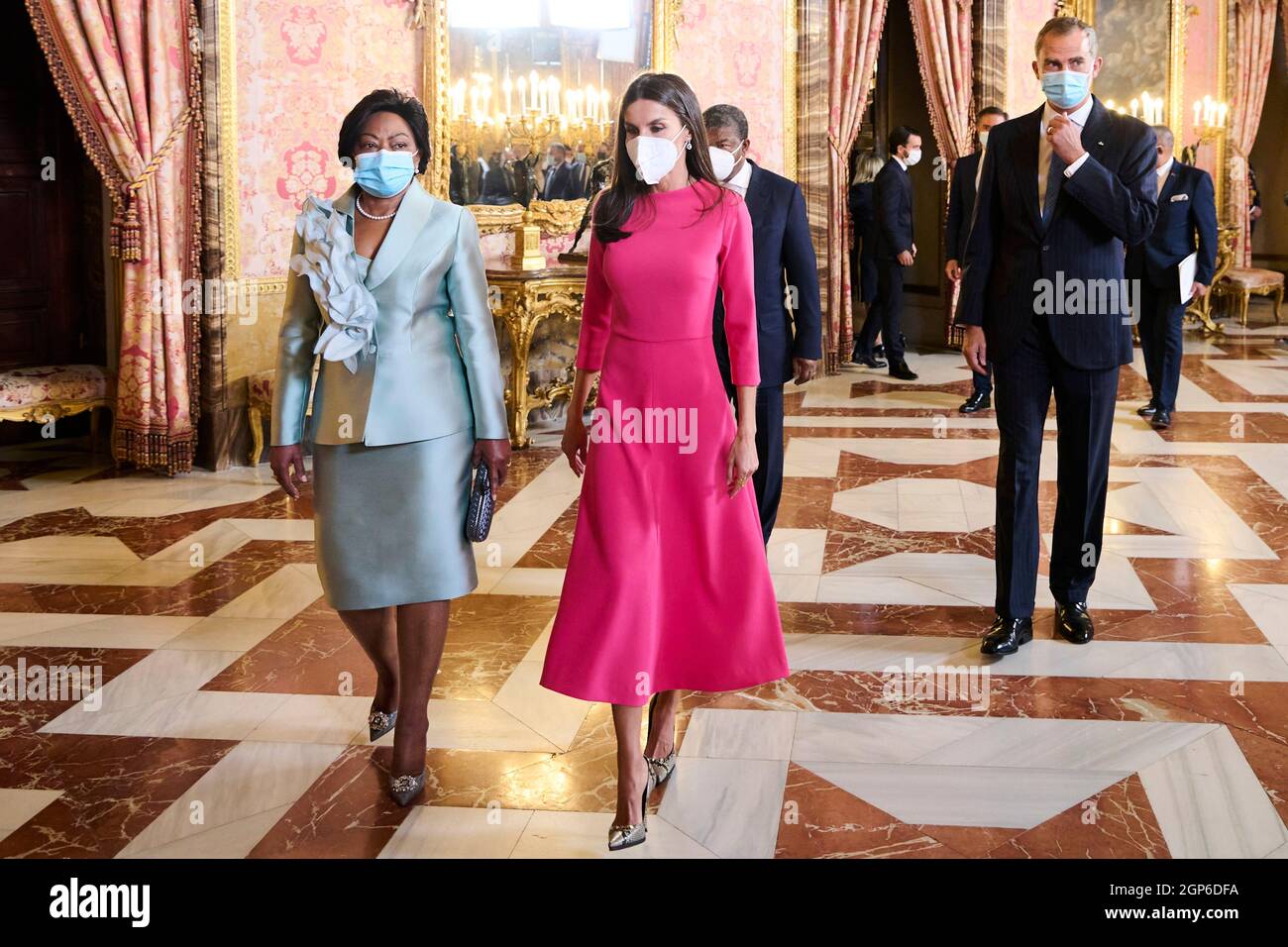 Madrid, Madrid, Spanien. September 2021. König von Spanien, Königin Letizia von Spanien, Joao Manuel Gonçalves Lourenço, Ana Afonso Dias Lourenço besucht am 28. September 2021 ein Mittagessen mit dem Präsidenten von Angola im Königlichen Palast in Madrid, Spanien (Bildquelle: © Jack Abuin/ZUMA Press Wire) Stockfoto