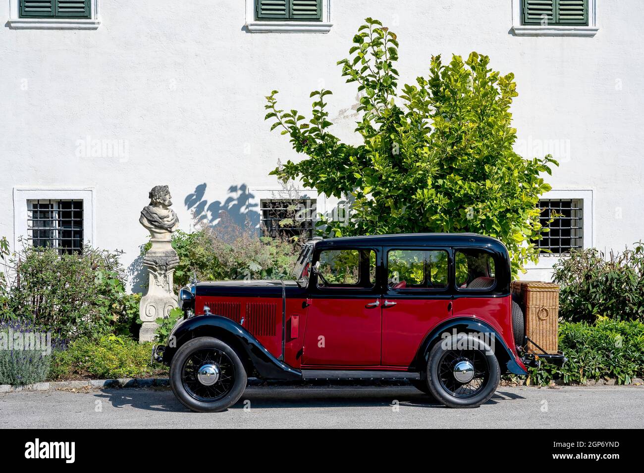 Oldtimer Hillman Minx Baujahr 1933, 3 Gänge, 1, 185 cm Hubraum, 4 Zylinder, 30 ps, 950 kg Gewicht, Schloss Neuaigen, Österreich Stockfoto