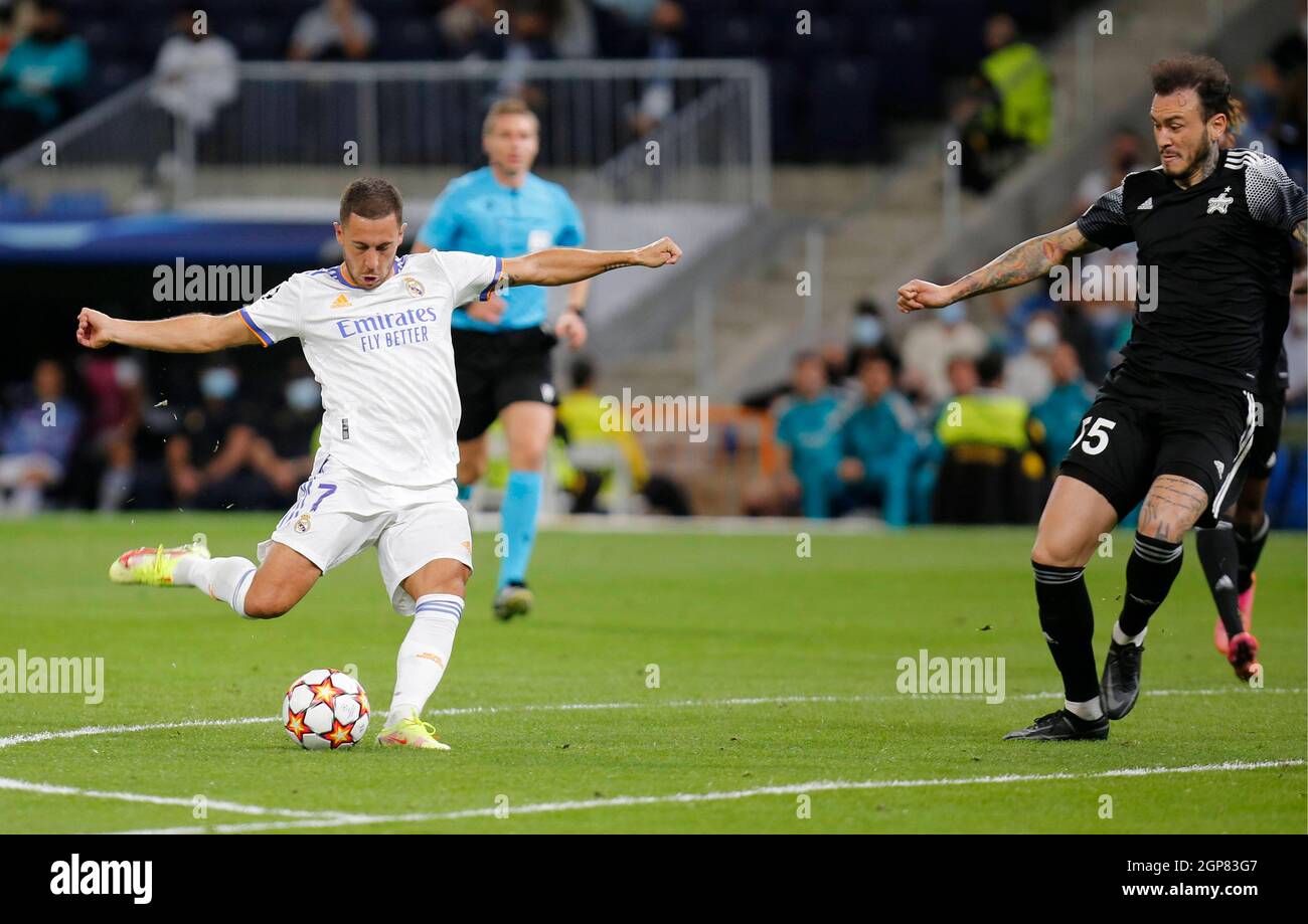 Madrid, Spanien. September 2021. Fußballspiel zwischen Real Madrid und Sheriff Tiraspol, der Champions League 2021/2022, im Santiago Bernabeu Stadion in Madrid. (Foto: Jose Cuesta/261/Cordon Press). Quelle: CORDON PRESS/Alamy Live News Stockfoto