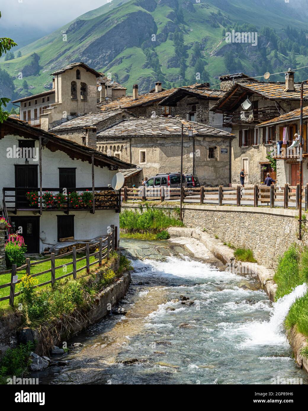 CHIANALE, ITALIEN - 22. Aug 2021: Eine Aufnahme des Dorfes Chianale im Varaita-Tal in der Region Pidemont, Italien Stockfoto
