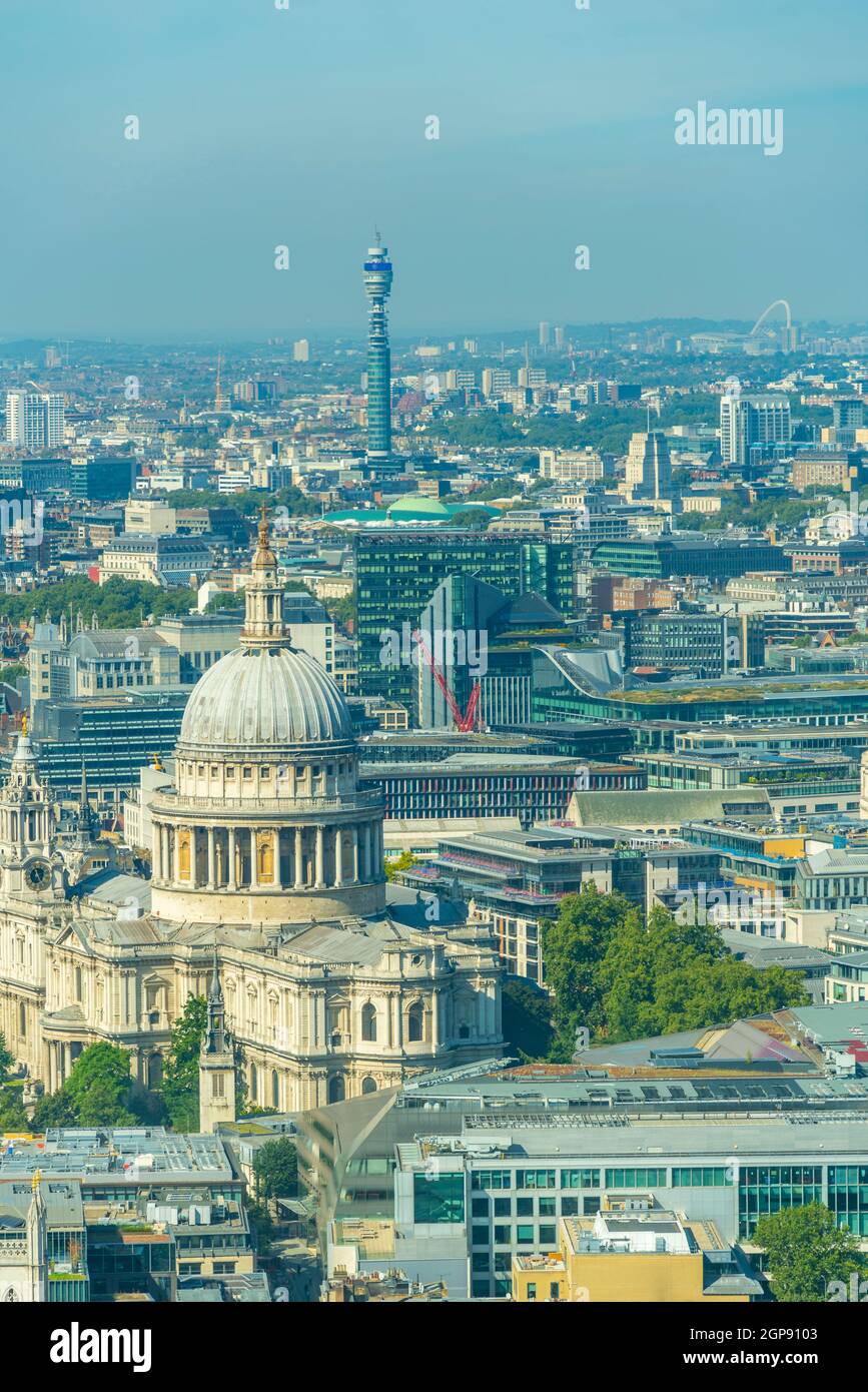 Luftaufnahme der St Paul's Cathedral, des BT Tower und der Londoner Skyline, London, England, Großbritannien, Europa Stockfoto