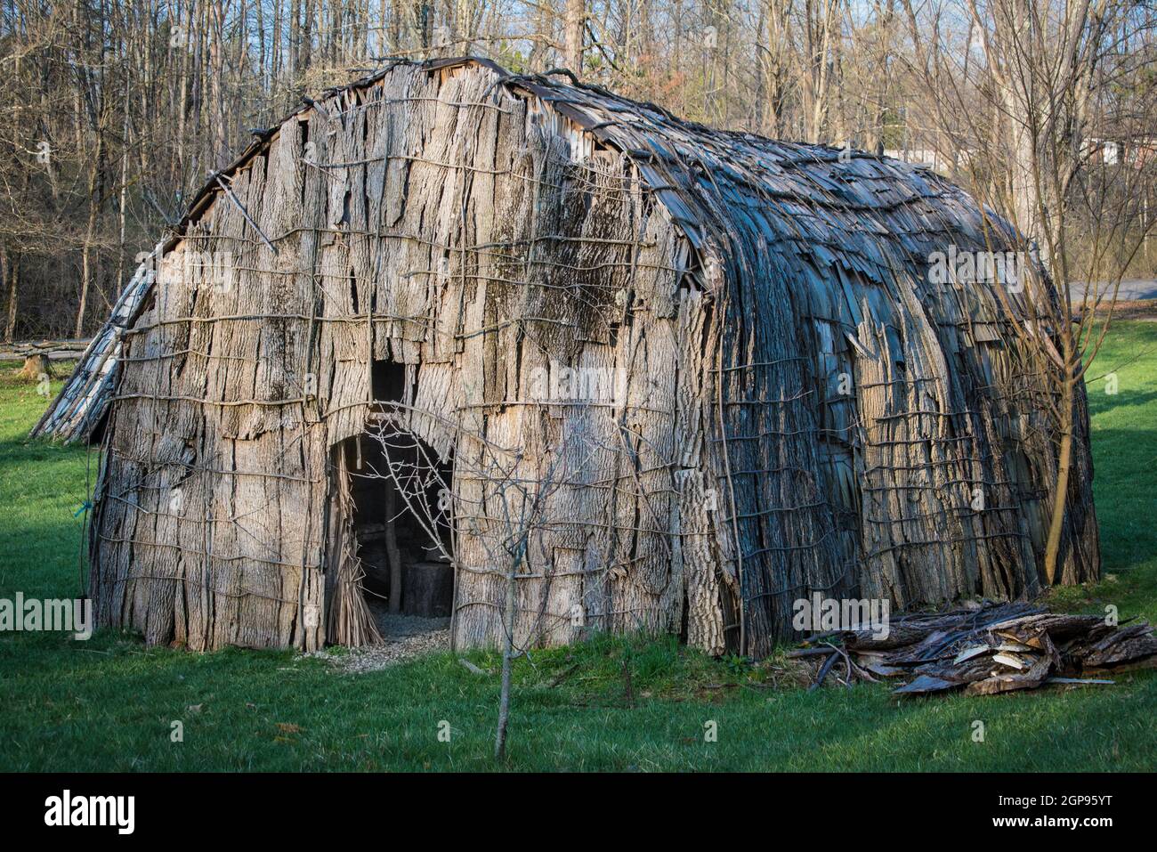 Iroquois Longhouse - George Rogers Clark Park - Springfield - Ohio Stockfoto