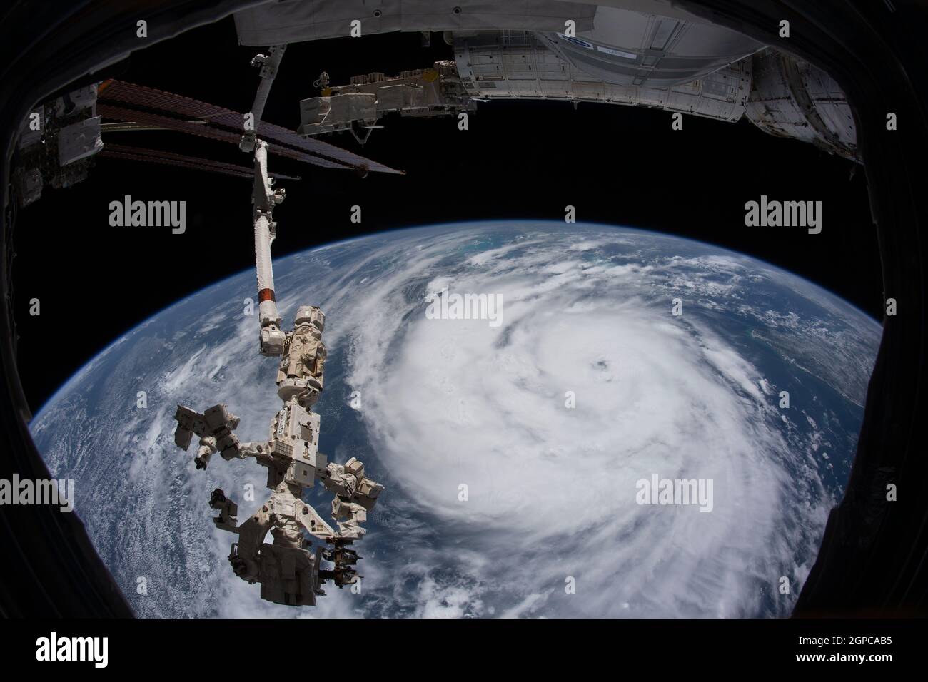 ISS - 28. August 2021 - der Hurkan Ida wird als ein Sturm der Kategorie 2 von der Internationalen Raumstation dargestellt, als er 264 Meilen über dem Golf von umkreiste Stockfoto