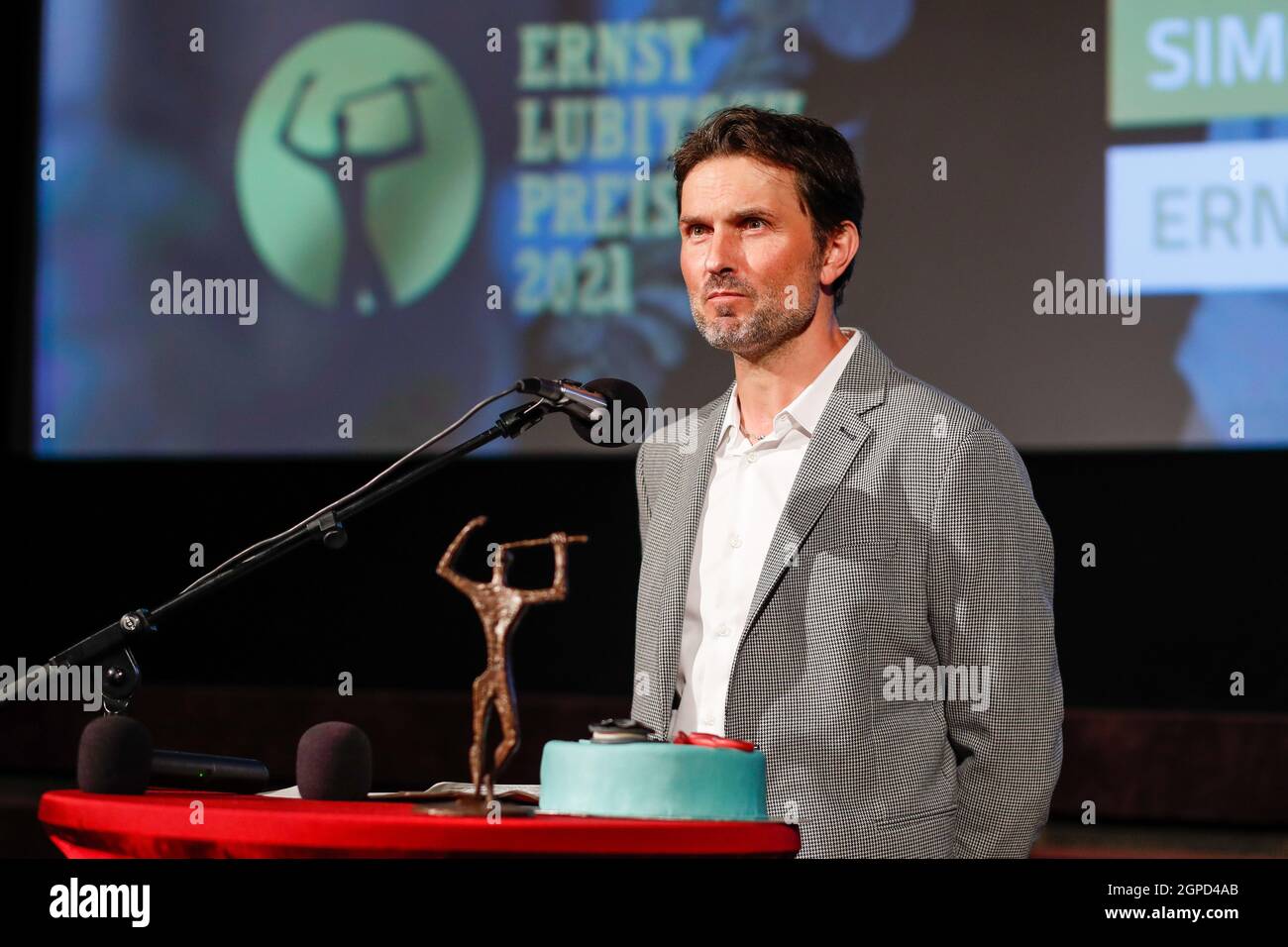 Berlin, Deutschland. September 2021. Simon Verhoeven bei der Verleihung des Ernst Lubitsch Preises 2021 in der Astor Film Lounge. Quelle: Gerald Matzka/dpa/Alamy Live News Stockfoto