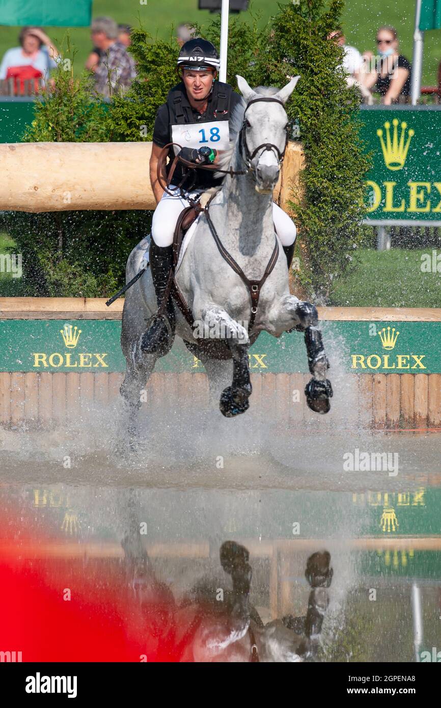 Aachen, Deutschland. September 2021. Jesse CAMPBELL (NZL) bei Amsterdam 21, Action im Wasser, im Rolex Complex, Vielseitigkeit, Cross-Country C1C: SAP Cup, am 18. September 2021, World Equestrian Festival, CHIO Aachen 2021 vom 10. Bis 19. September 2021 in Aachen; Quelle: dpa/Alamy Live News Stockfoto