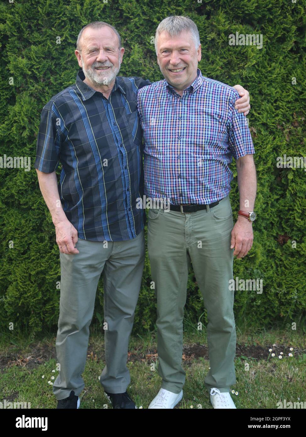 DDR Handballspieler und Legenden Ernst Gerlach und Hartmut Krüger SC Magdeburg Stockfoto