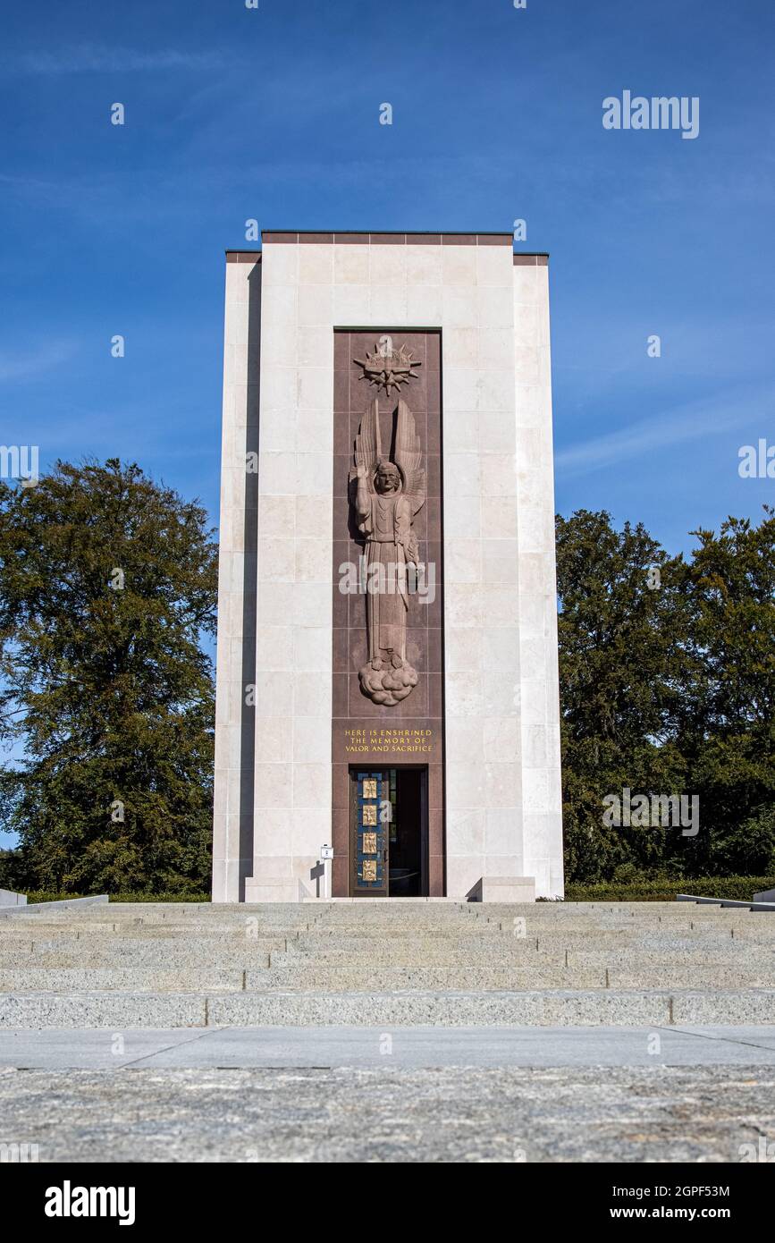 HAMM, LUXEMBURG - 22. September 2021: Gedenkkapelle am Amerikanischen Friedhof und Gedenkstätte, Begräbnis von General George Patton. Hier ist der m verankert Stockfoto