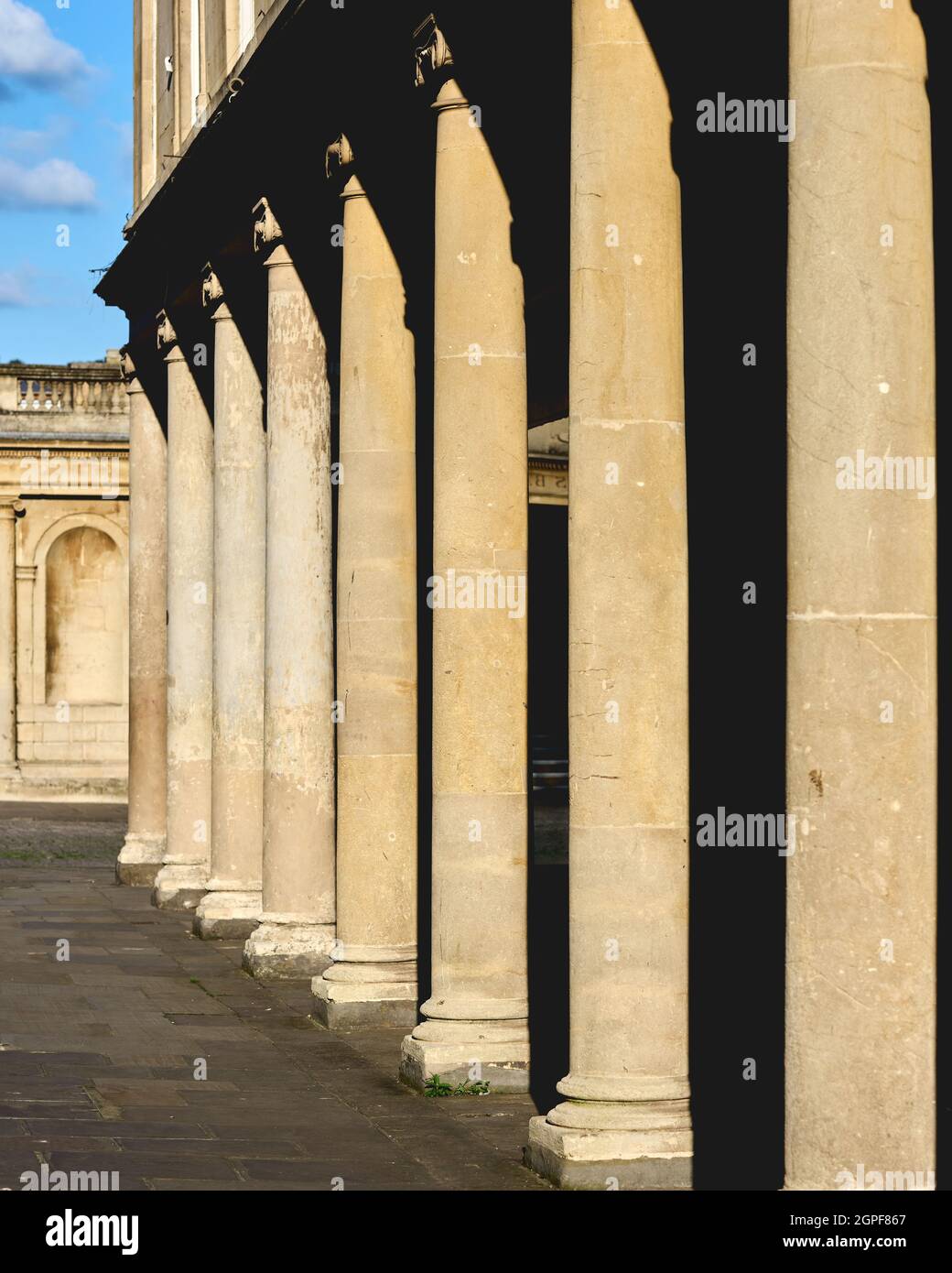 Säulen entlang der Bath Street in Bath Stockfoto