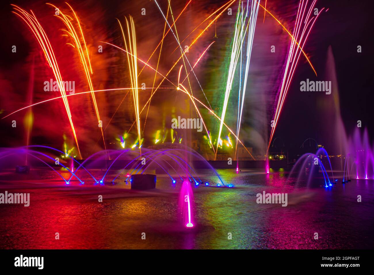 Orlando, Florida. 03. September 2021. Spektakuläres elektrisches Ozeanfeuerwerk in Seaworld (1) Stockfoto