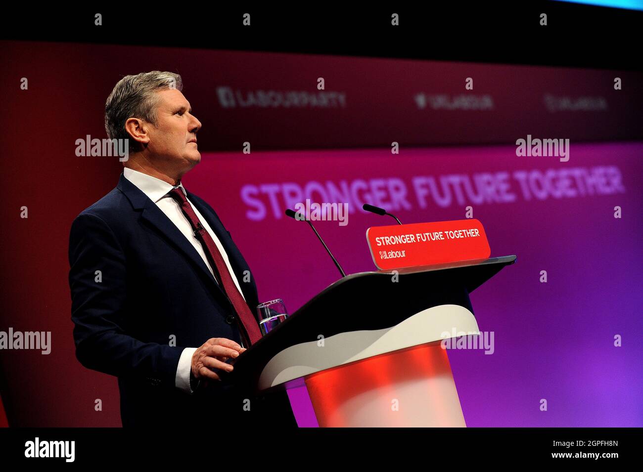 Brighton, Großbritannien. September 2021. Keir Starmer, Vorsitzender der Labour Party, hält seine LeaderÕ-Rede am letzten Tag der Jahreskonferenz der Labour Party im Brighton Center. Kredit: Kevin Hayes/Alamy Live Nachrichten Stockfoto