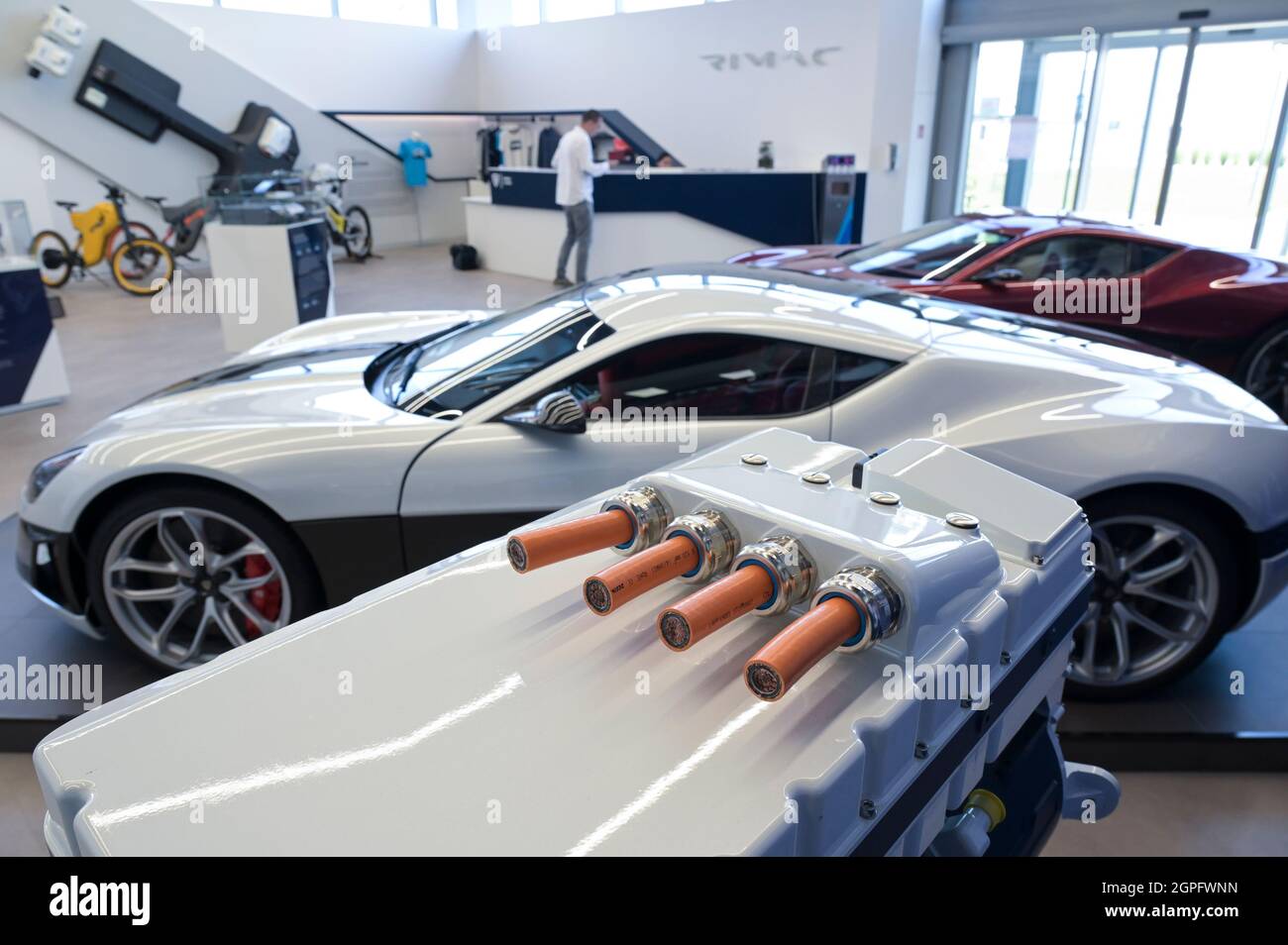 KROATIEN, Sveta Nedelja bei Zagreb, Rimac Automobili HQ, Elektromotor des E-Car Concept One P4, Kupferkabel / KROATIEN, Sveta Nedelja bei Zagreb , Rimac Automobili HQ, Elektromotor des Concept One P4, Kupferkabel Stockfoto