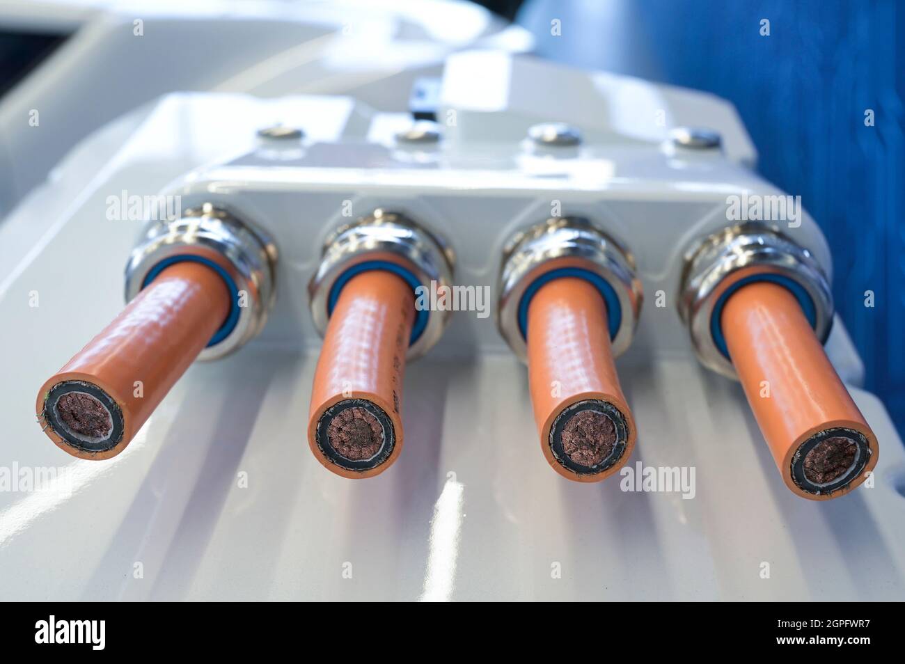 KROATIEN, Sveta Nedelja bei Zagreb, Rimac Automobili HQ, Elektromotor des E-Car Concept One P4, Kupferkabel / KROATIEN, Sveta Nedelja bei Zagreb , Rimac Automobili HQ, Elektromotor des Concept One P4, Kupferkabel Stockfoto