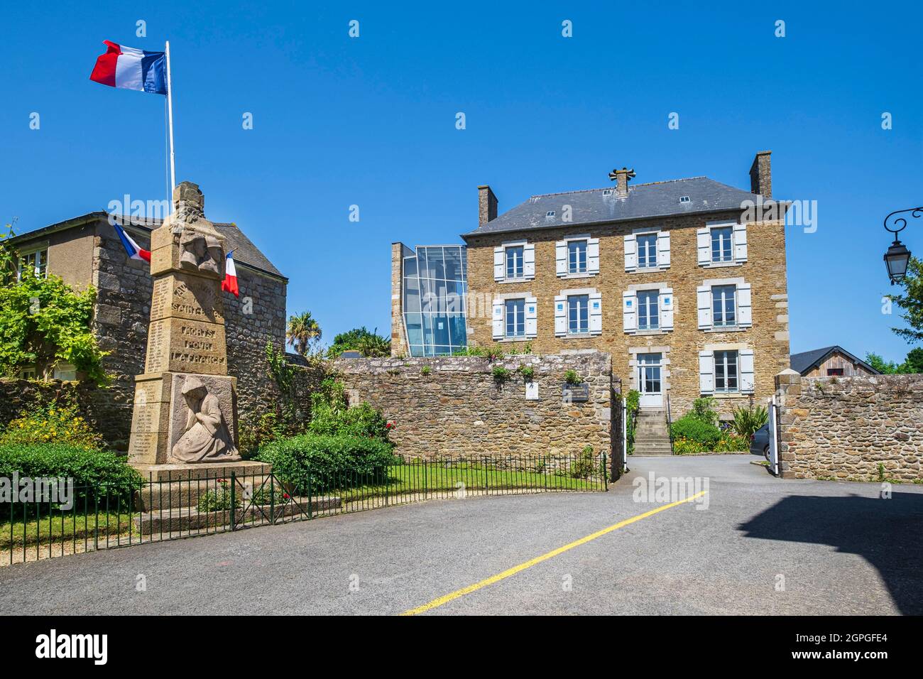 Frankreich, Ille-et-Vilaine, Saint-Briac-sur-Mer, Searesort entlang des GR 34-Wanderweges oder Zollweges, Medienbibliothek im ehemaligen Presbyterium Stockfoto