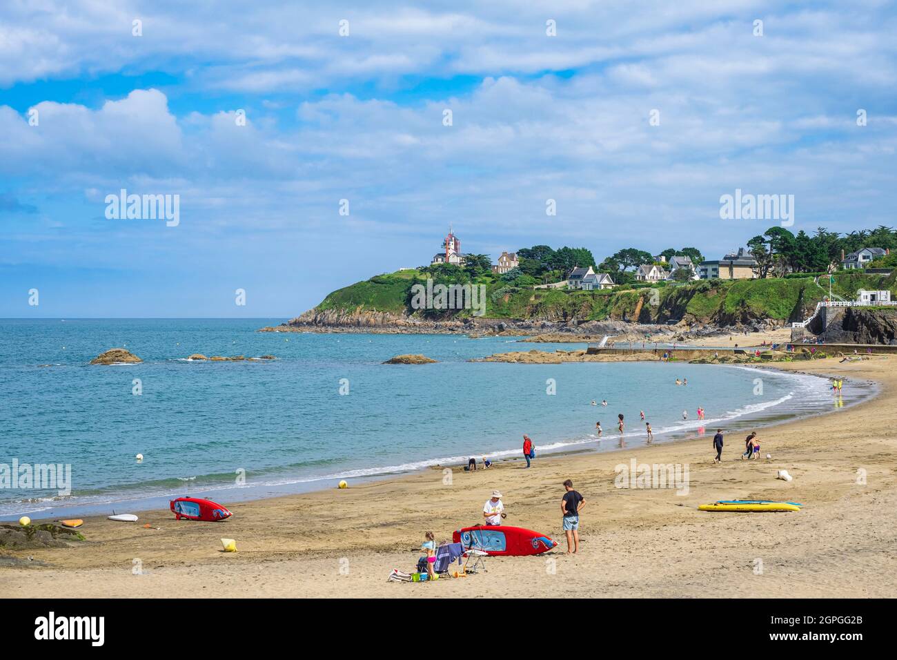 Frankreich, Cotes d'Armor, Saint-Quay-Portrieux entlang des GR 34-Wanderweges oder Zollweges, Casino Beach Stockfoto
