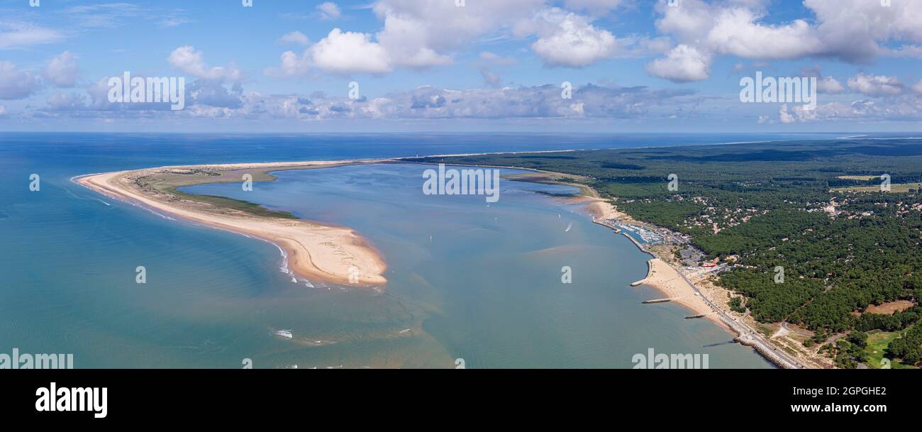 Frankreich, Charente Maritime, Les Mathes, pointe de la Coubre, Hafen und Wald von La Palmyre (Luftaufnahme) Stockfoto