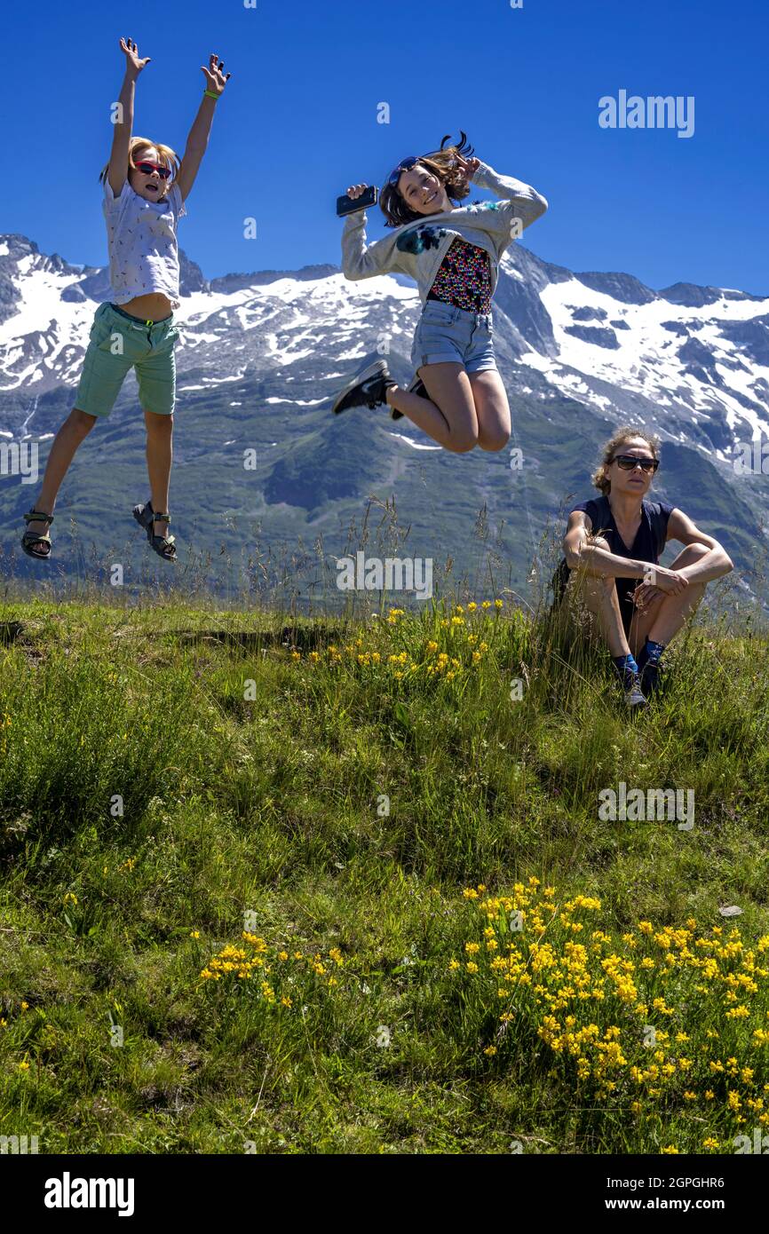 Frankreich, Ozitanien, Pyrenäen, Departement Haute Garonne, Luchon Superbagneres, Familien-Trekking Stockfoto