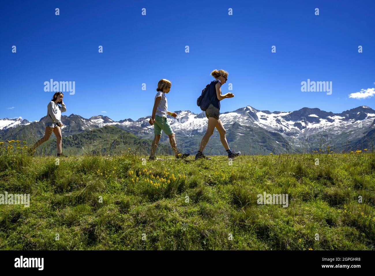 Frankreich, Ozitanien, Pyrenäen, Departement Haute Garonne, Luchon Superbagneres, Familien-Trekking Stockfoto