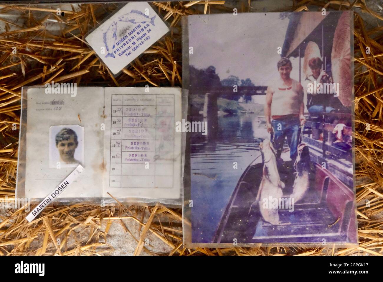 Wegen seiner verbrechen gegen die menschlichkeit hingerichtet Fotos