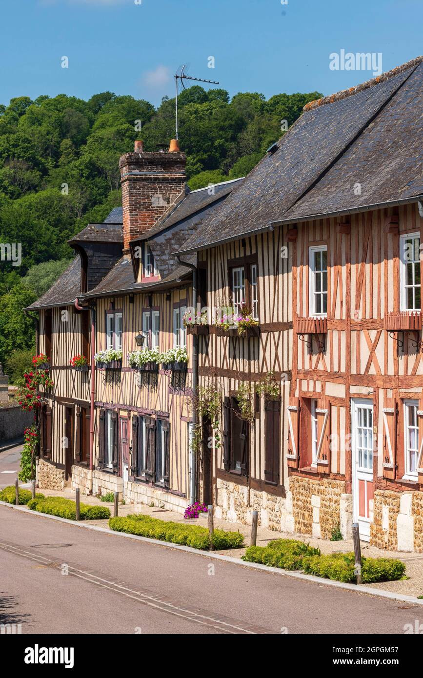 Frankreich, Eure, Le Bec Hellouin, beschriftet Les Plus Beaux Villages de France (die schönsten Dörfer Frankreichs), normand-Fachwerkhaus Stockfoto