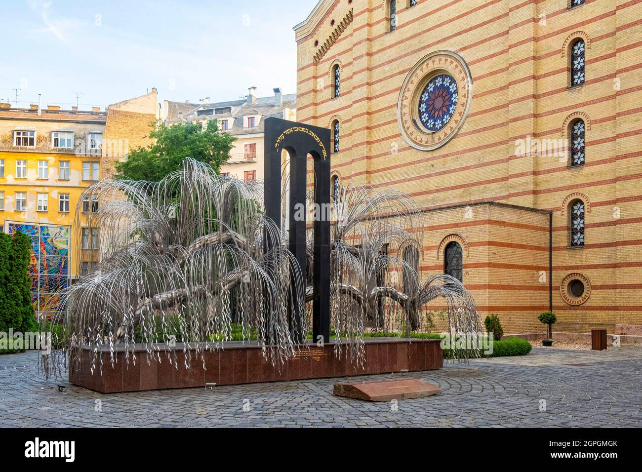 Ungarn, Budapest, von der UNESCO zum Weltkulturerbe erklärt, Pest-Viertel, die große Synagoge, die Stahlweinweide von Imre Varga Stockfoto