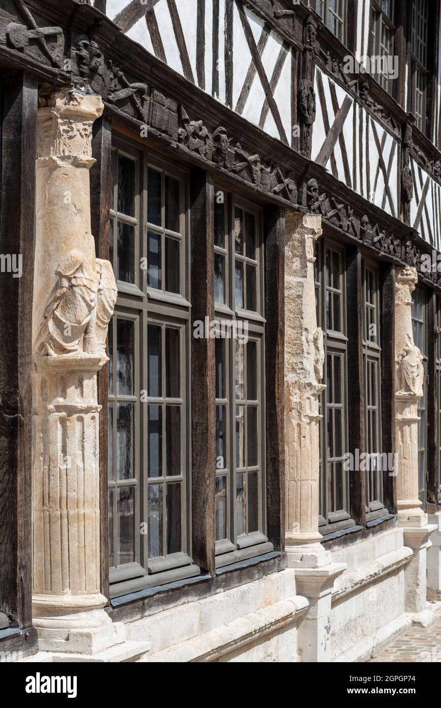 Frankreich, seine Maritime, Rouen, Aitre Saint Maclou, ehemaliges Beinhaus, erbaut während des Schwarzen Todes (Pest) von 1348 Stockfoto